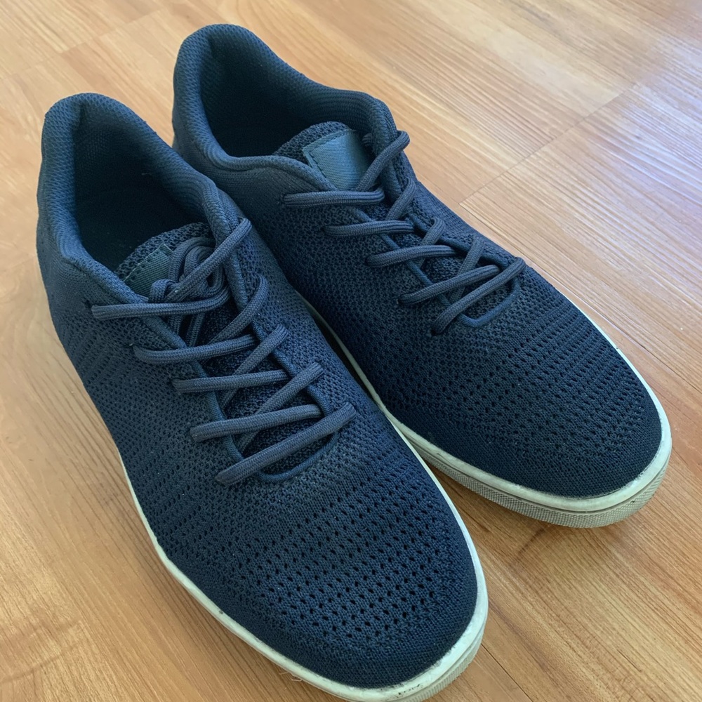 Shoes - Picture 3 of 5